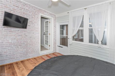 1608 Sunview Road Lyndhurst OH 44124