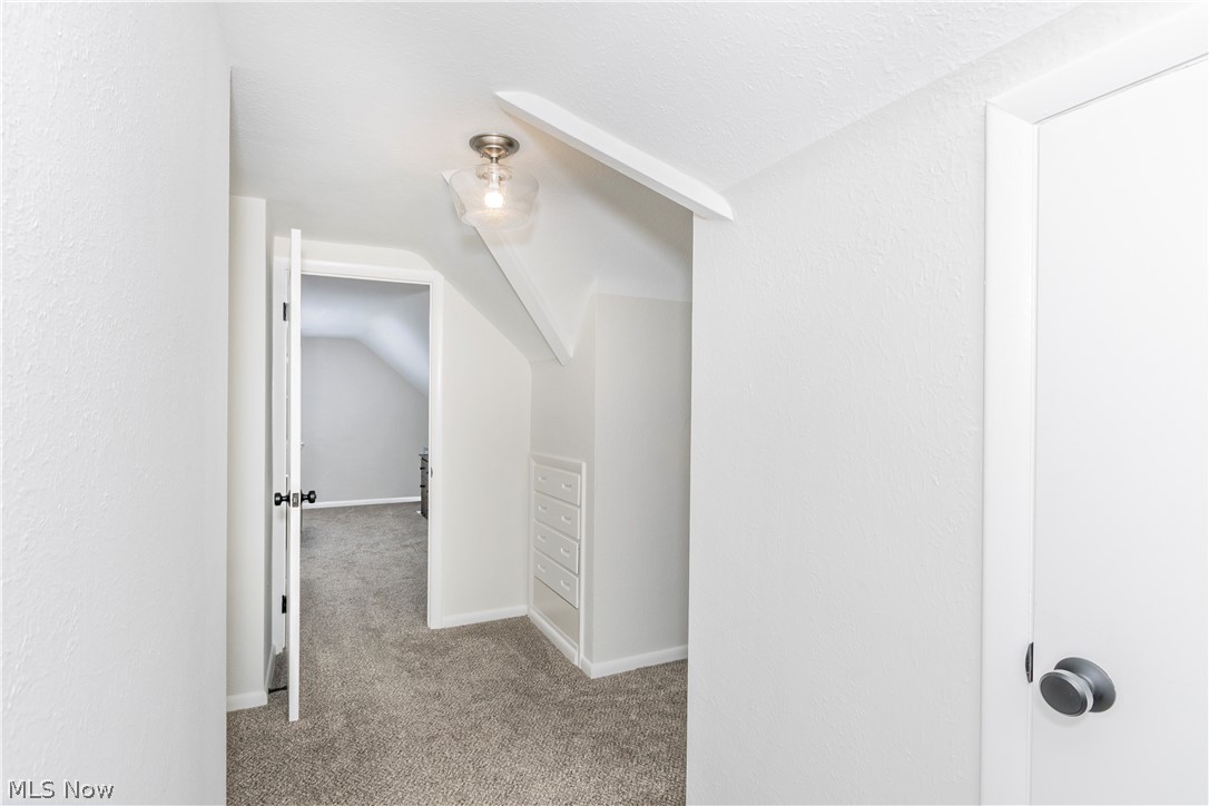 1608 Sunview Road Lyndhurst OH 44124