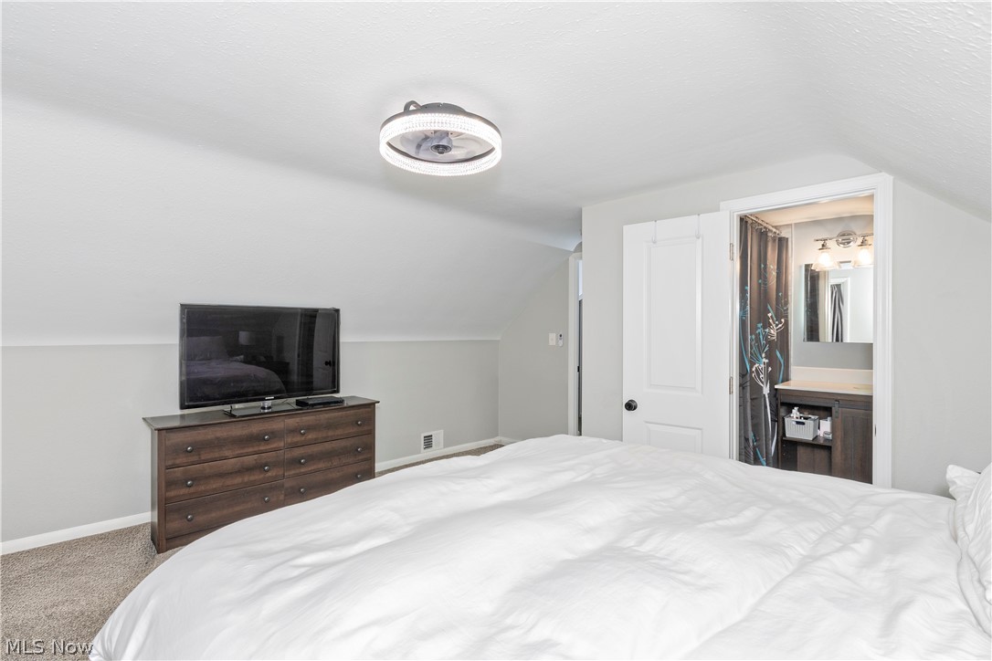 1608 Sunview Road Lyndhurst OH 44124