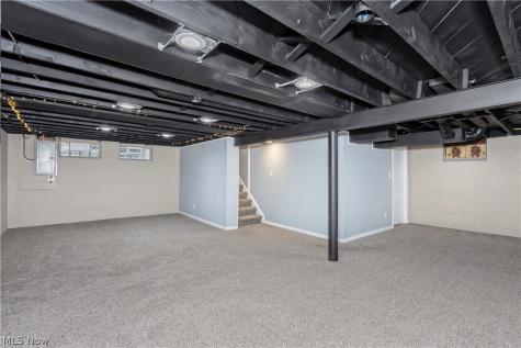 1608 Sunview Road Lyndhurst OH 44124
