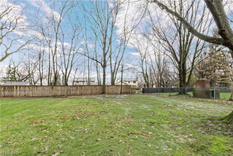 1608 Sunview Road Lyndhurst OH 44124