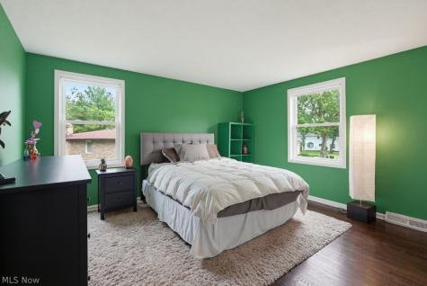 7468 Canyon Circle Middleburg Heights OH 44130