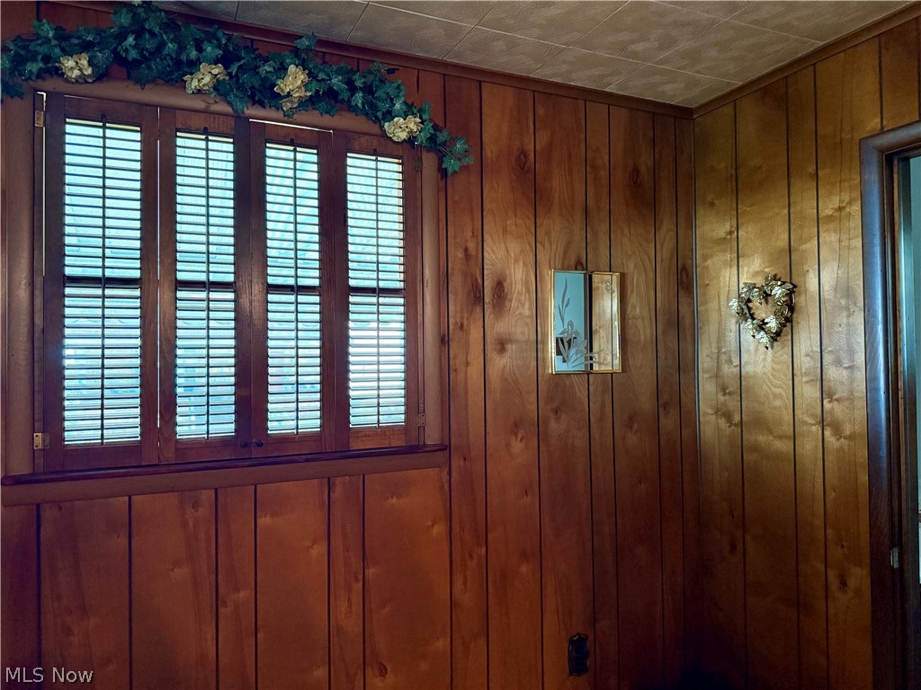 2019 Charles Street Wellsburg WV 26070