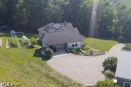 13862 Lawnfield Street SW Beach City OH 44608