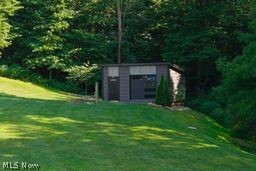 13862 Lawnfield Street SW Beach City OH 44608