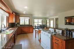 13862 Lawnfield Street SW Beach City OH 44608