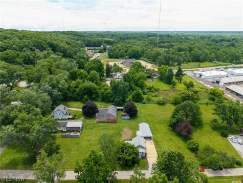 1740 Anton Street Akron OH 44320