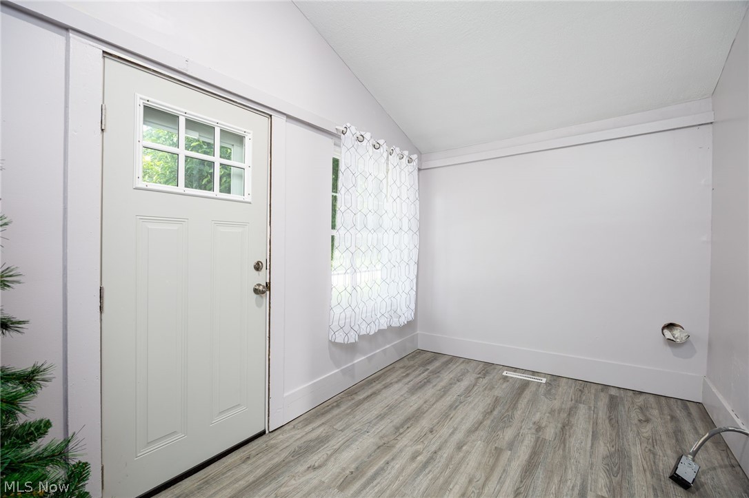 1740 Anton Street Akron OH 44320