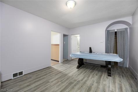 1740 Anton Street Akron OH 44320