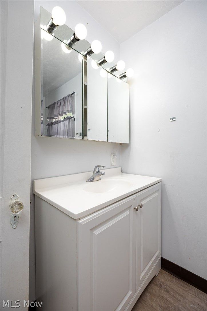 1740 Anton Street Akron OH 44320