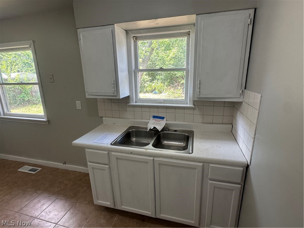12510 Summerland Avenue Cleveland OH 44111