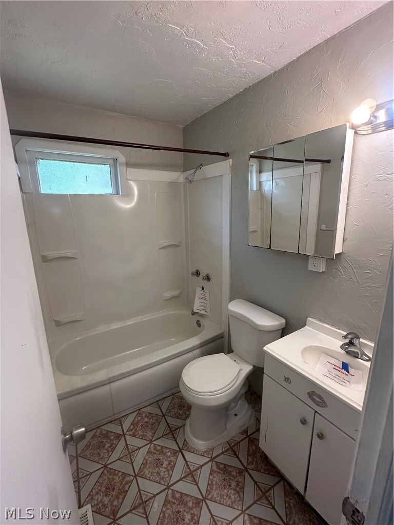 12510 Summerland Avenue Cleveland OH 44111