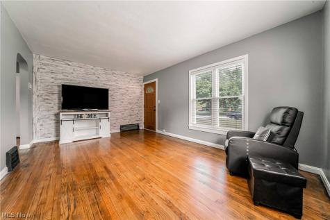 22589 Macbeth Avenue Fairview Park OH 44126