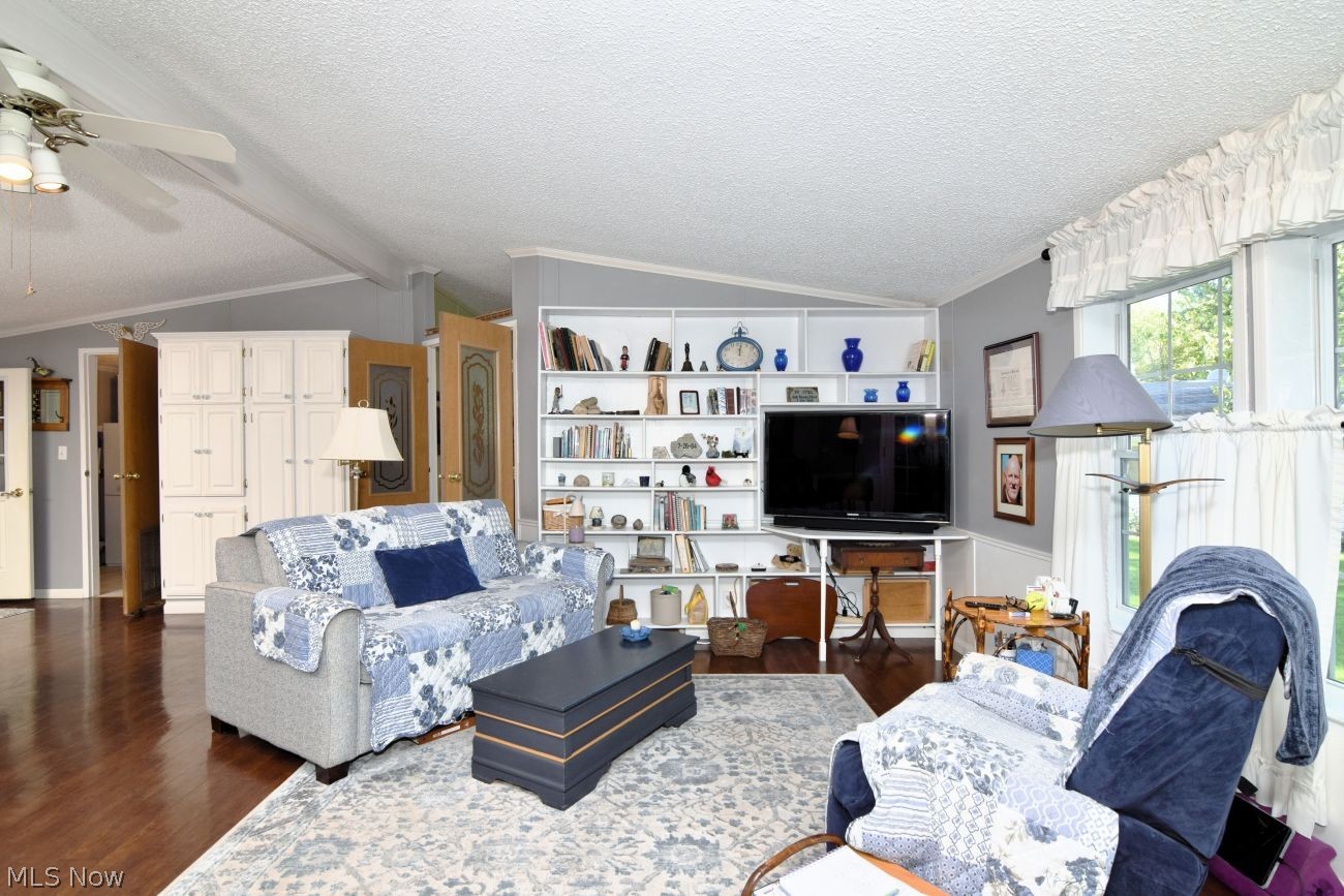 148 Oaktree Lane Hiram OH 44234