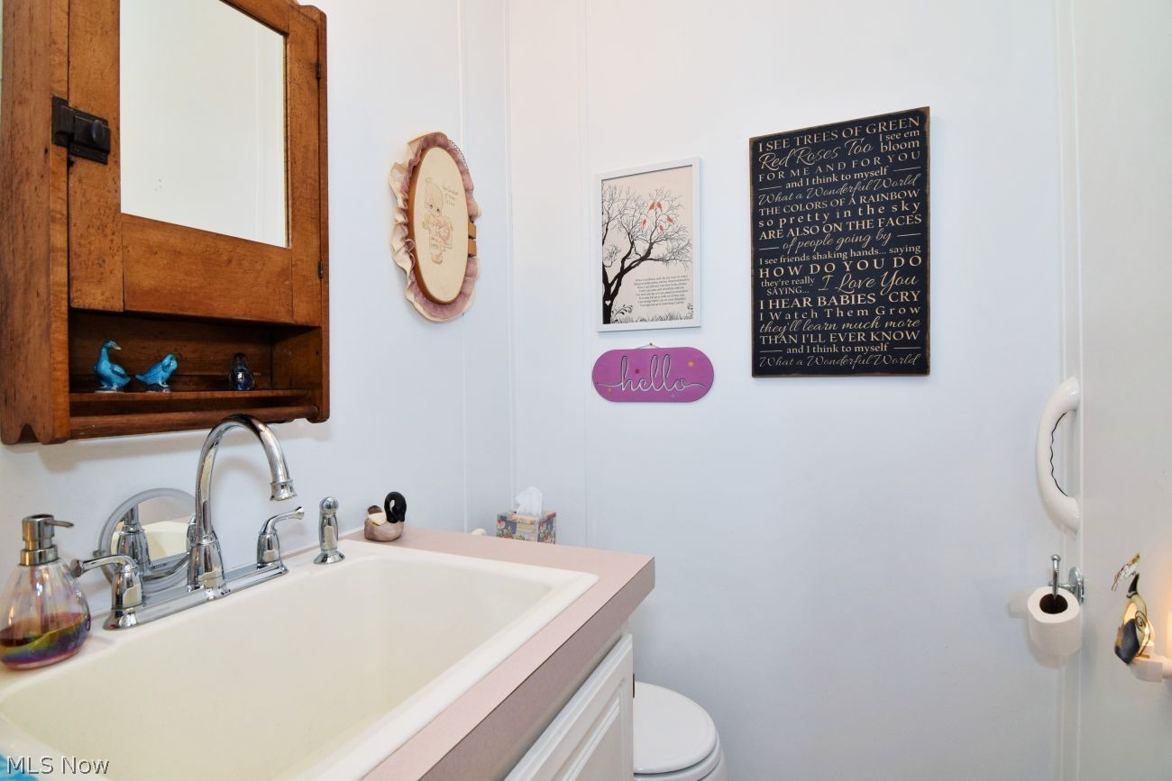 148 Oaktree Lane Hiram OH 44234