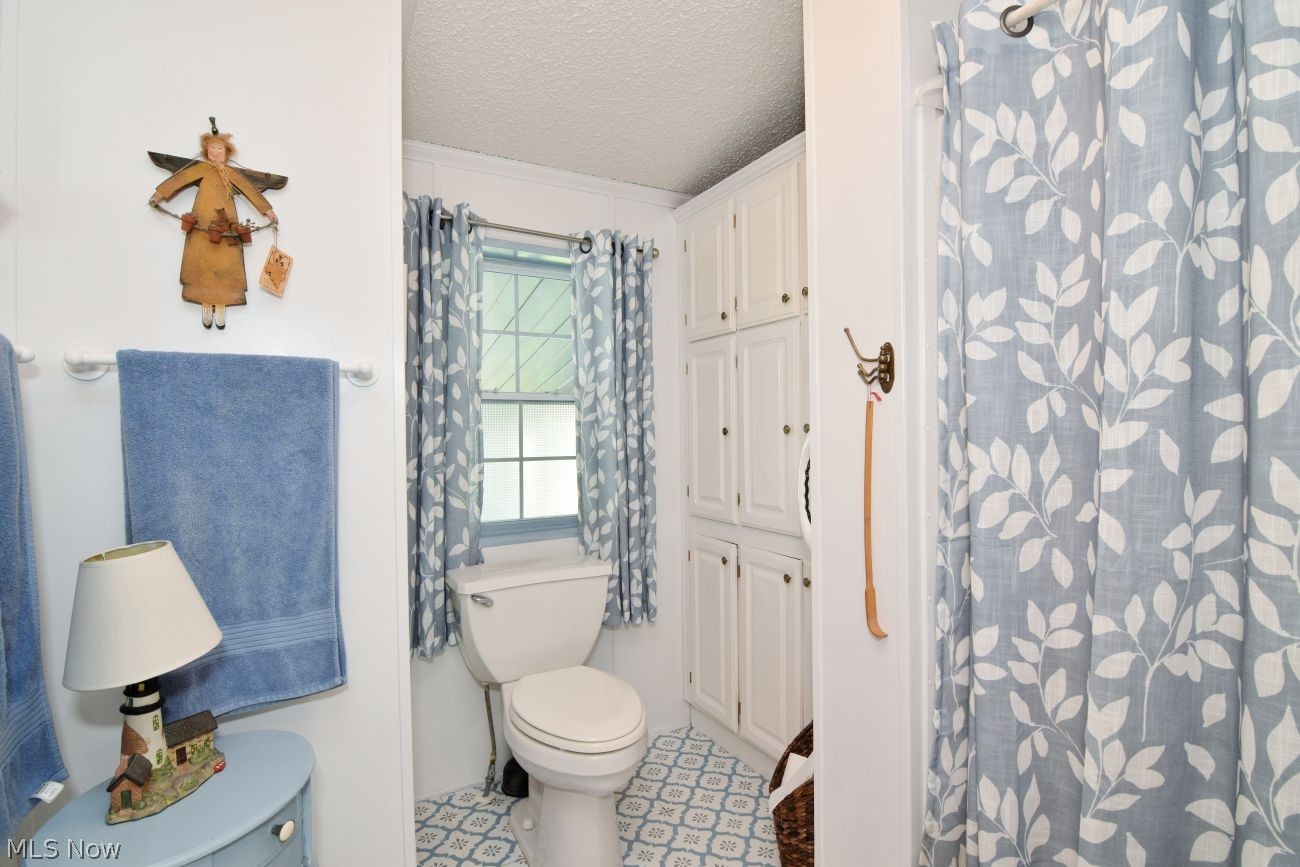 148 Oaktree Lane Hiram OH 44234