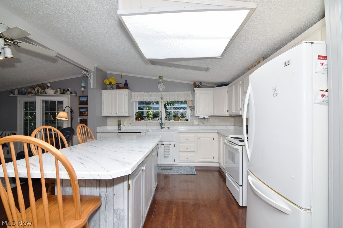 148 Oaktree Lane Hiram OH 44234