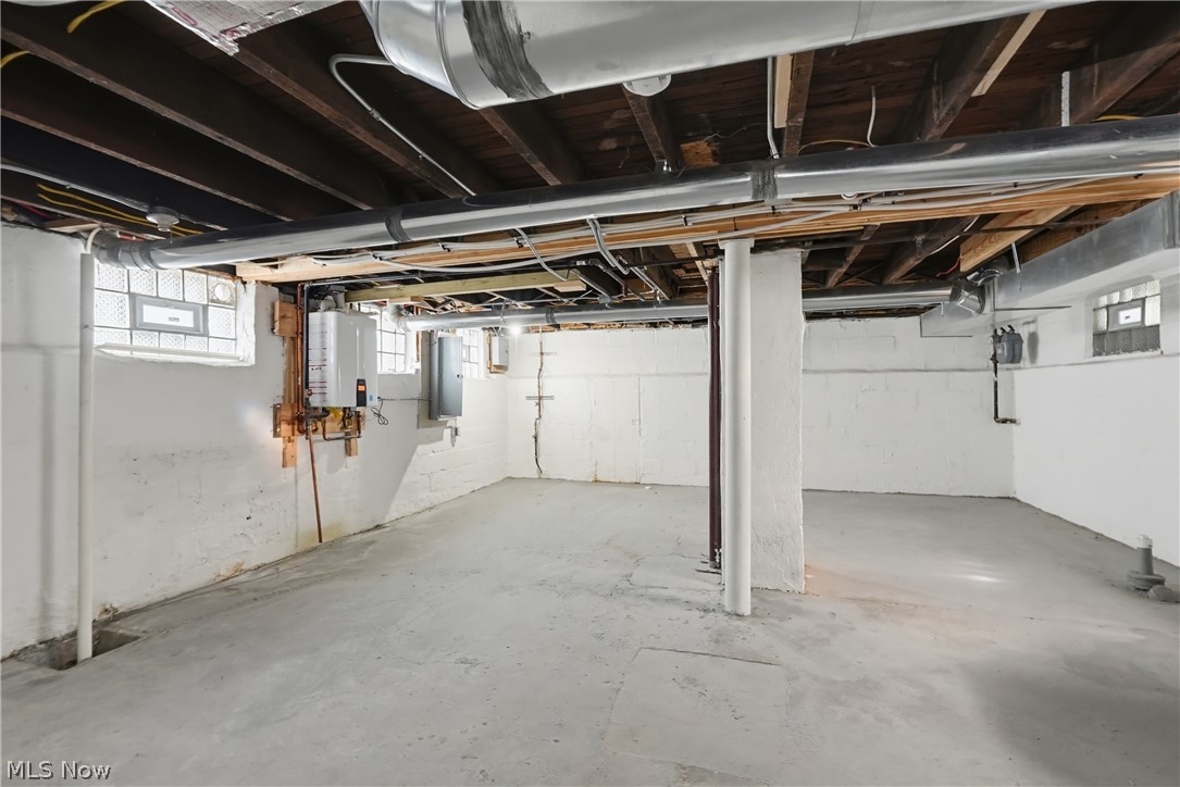 2525 Thurman Avenue Cleveland OH 44113