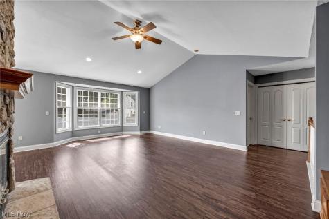 690 Grantwood Avenue Sheffield Lake OH 44054