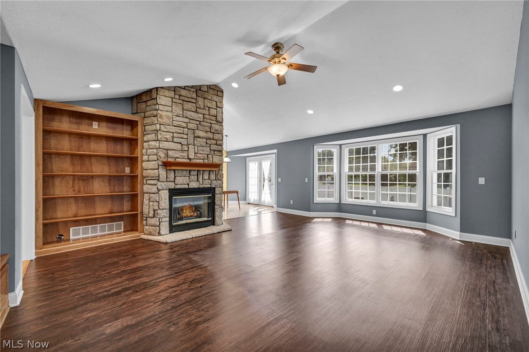 690 Grantwood Avenue Sheffield Lake OH 44054