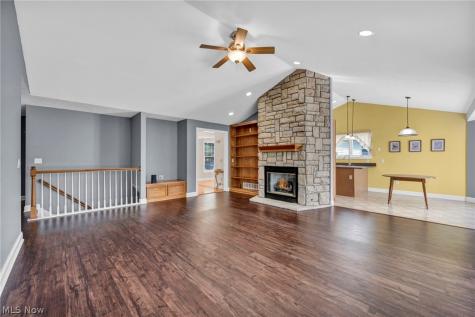 690 Grantwood Avenue Sheffield Lake OH 44054