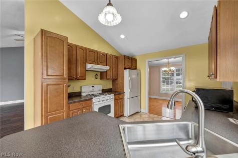 690 Grantwood Avenue Sheffield Lake OH 44054