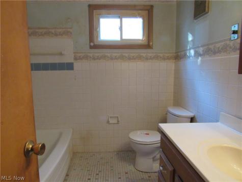 596 Terrace Willowick OH 44095