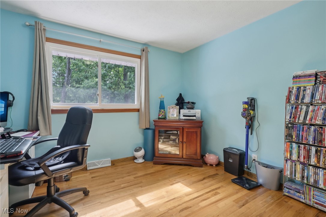 29314 Laurel Lane Wickliffe OH 44092