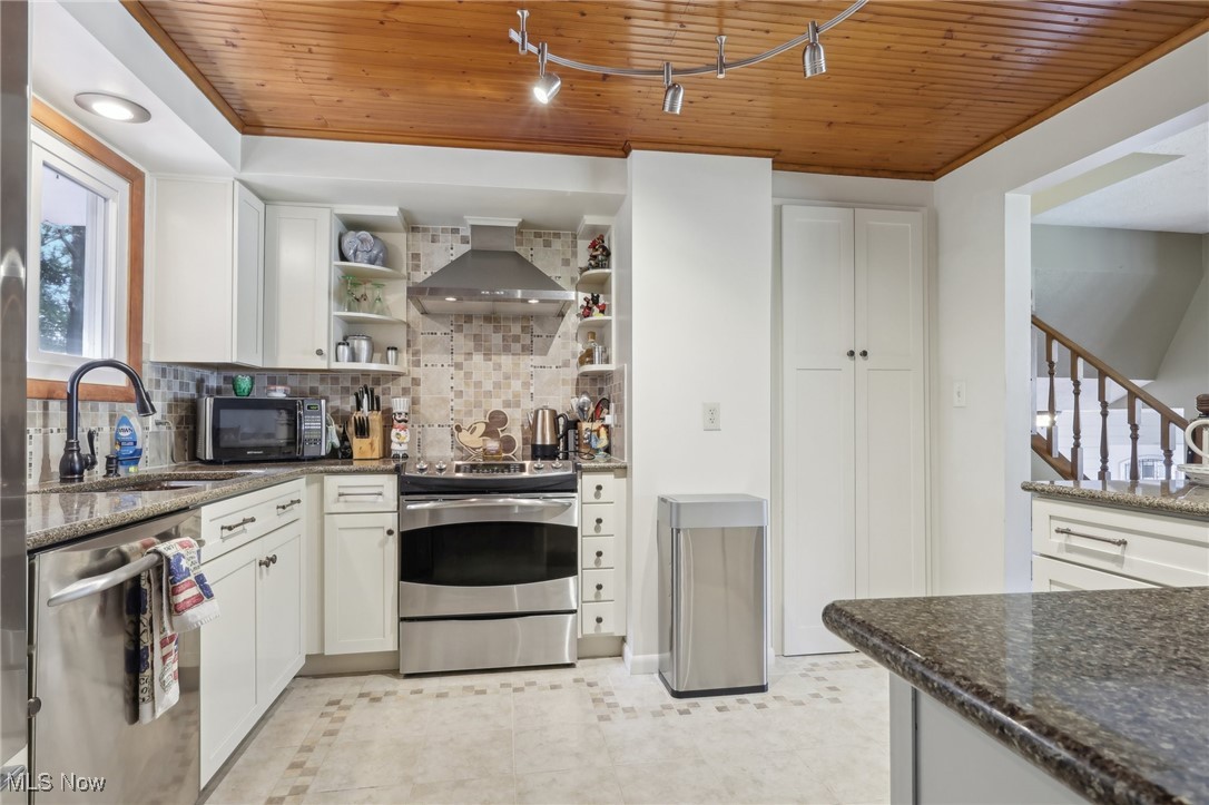 29314 Laurel Lane Wickliffe OH 44092