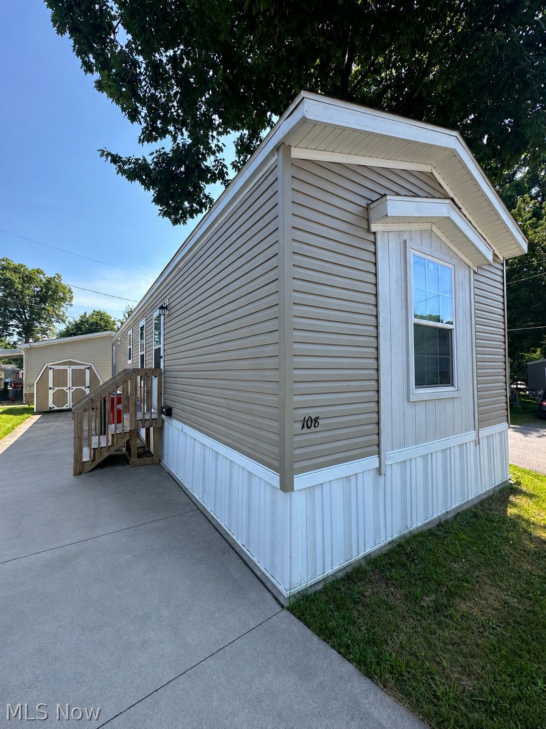 108 Westwoods Amherst OH 44001