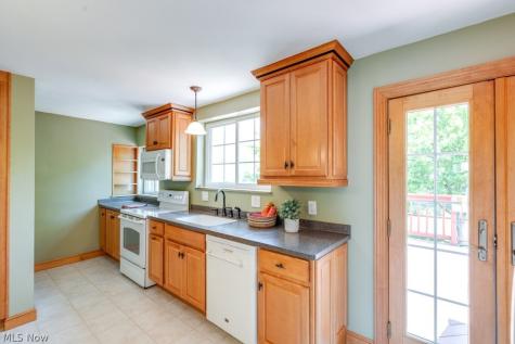 3241 W 231st Street North Olmsted OH 44070