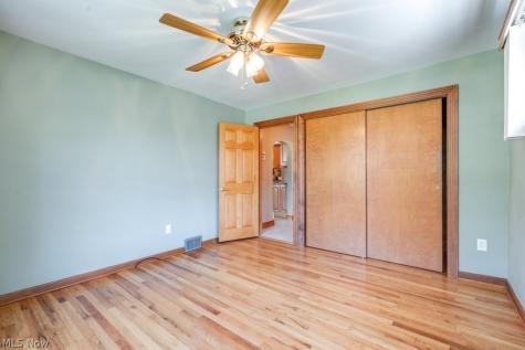 3241 W 231st Street North Olmsted OH 44070