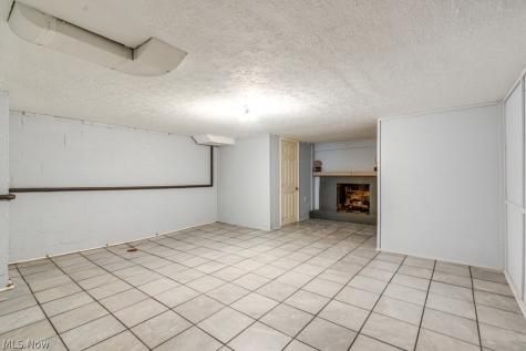 3241 W 231st Street North Olmsted OH 44070