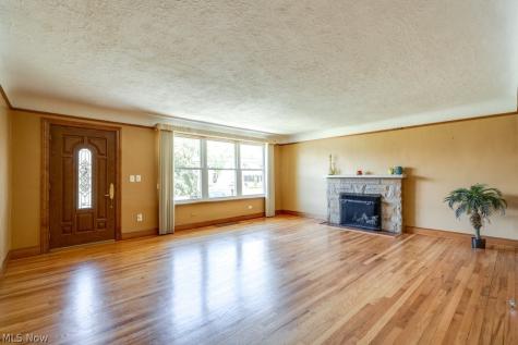 3241 W 231st Street North Olmsted OH 44070