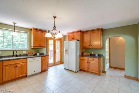 3241 W 231st Street North Olmsted OH 44070