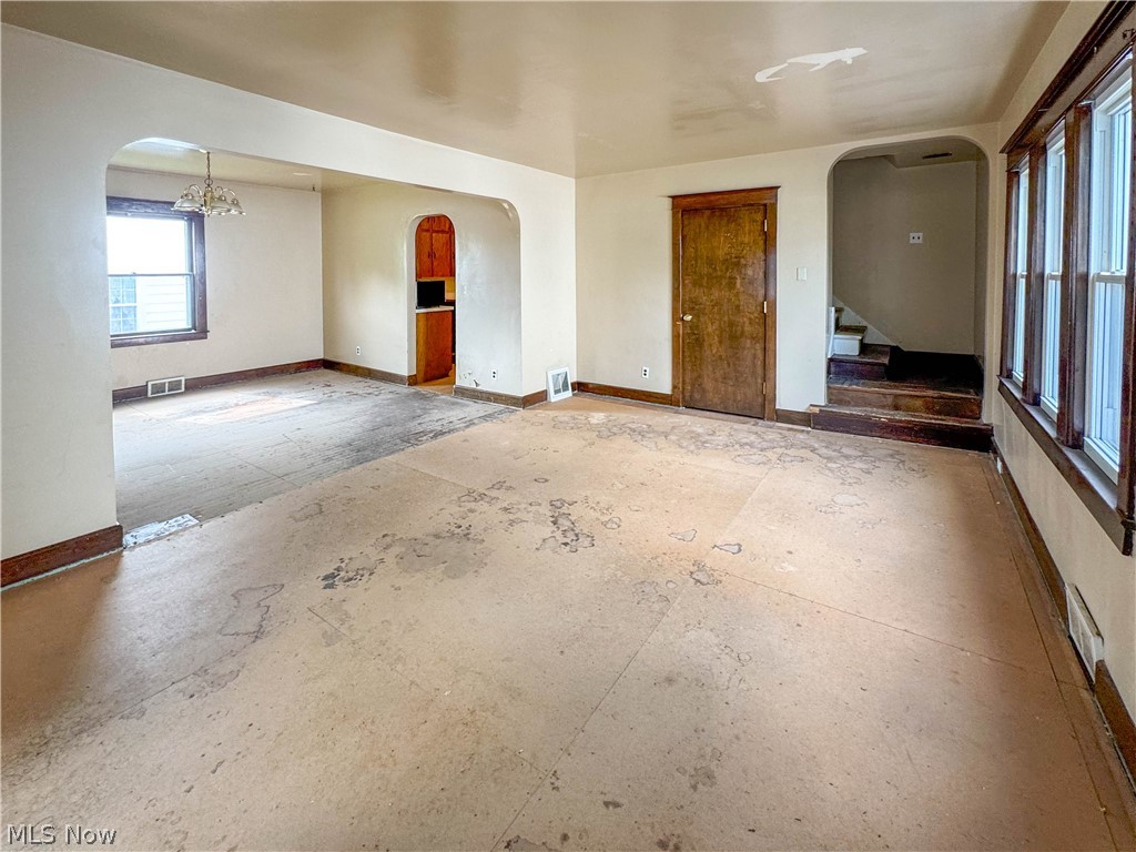 552 E 8th Street Salem OH 44460