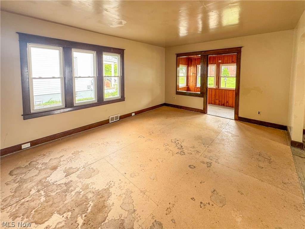 552 E 8th Street Salem OH 44460