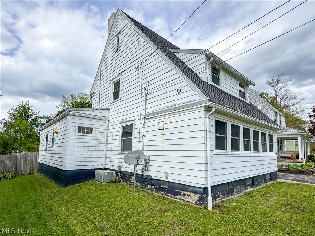 552 E 8th Street Salem OH 44460