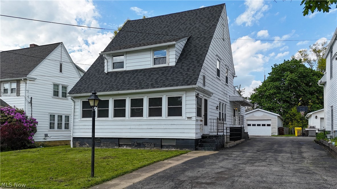 552 E 8th Street Salem OH 44460