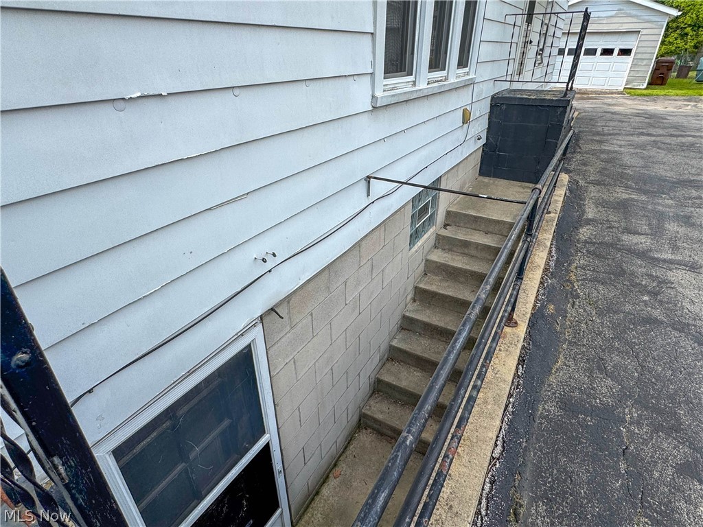 552 E 8th Street Salem OH 44460
