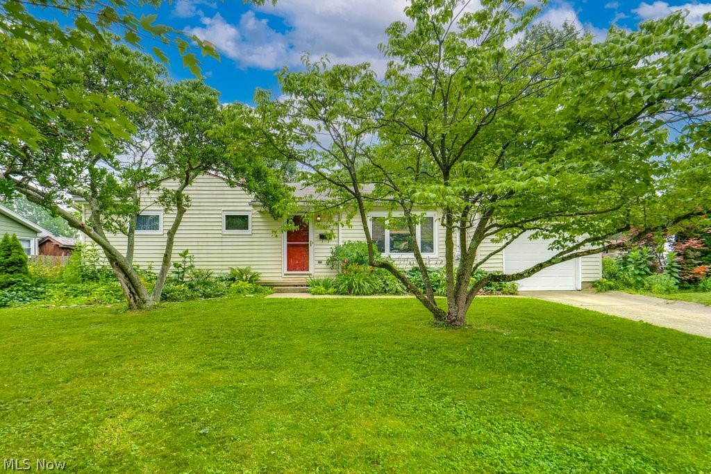 1568 Hagey Drive Barberton OH 44203