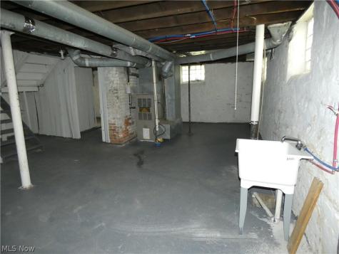 462 E 109th Street Cleveland OH 44108