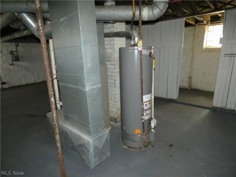 462 E 109th Street Cleveland OH 44108