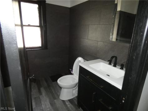 462 E 109th Street Cleveland OH 44108
