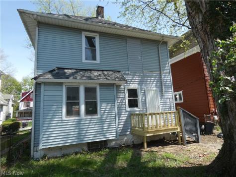 462 E 109th Street Cleveland OH 44108