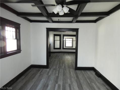 462 E 109th Street Cleveland OH 44108