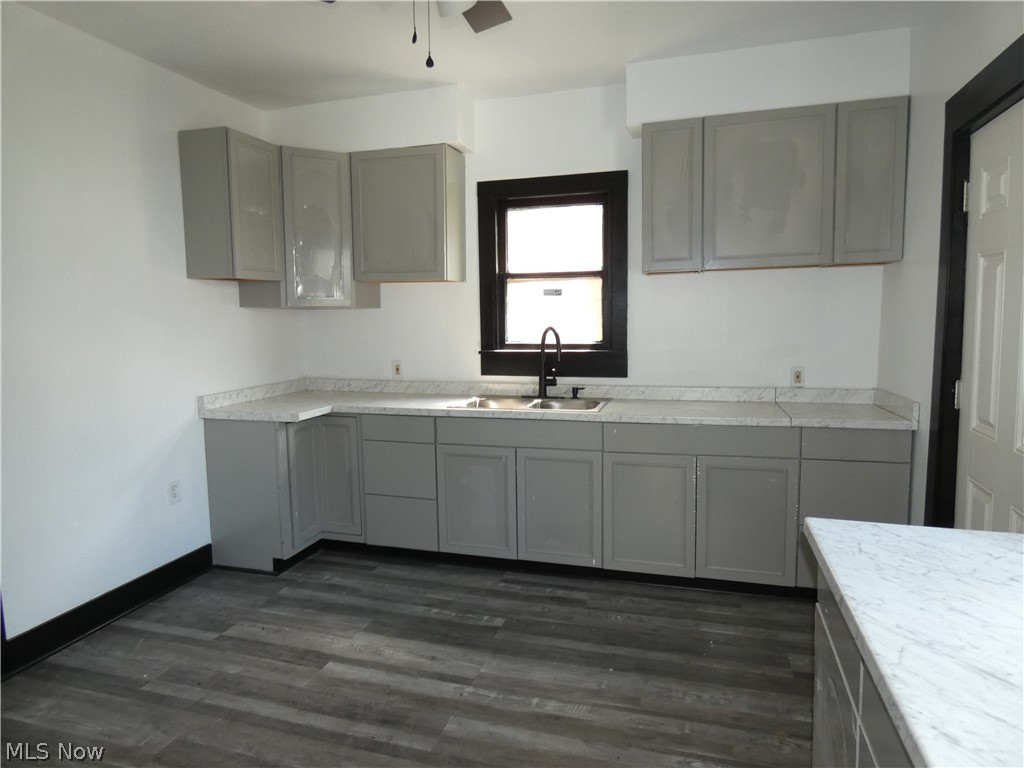 462 E 109th Street Cleveland OH 44108