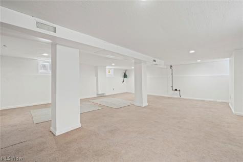 3276 W 130th Cleveland OH 44111