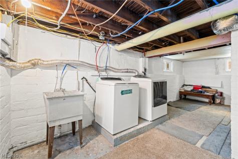 3276 W 130th Cleveland OH 44111