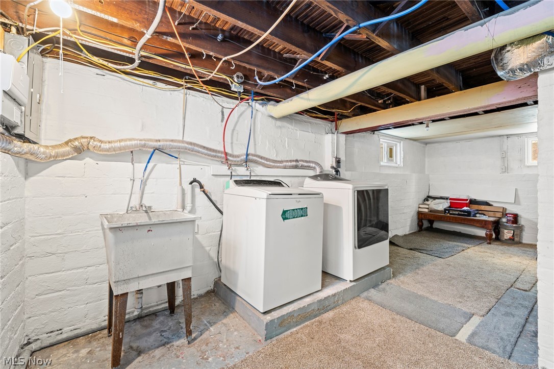 3276 W 130th Cleveland OH 44111